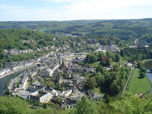 Vue sur Bouillon depuis le belvédère