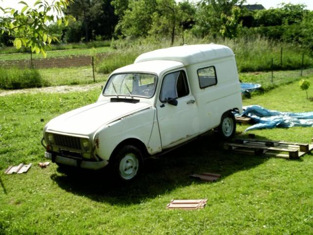 renault 4l 001