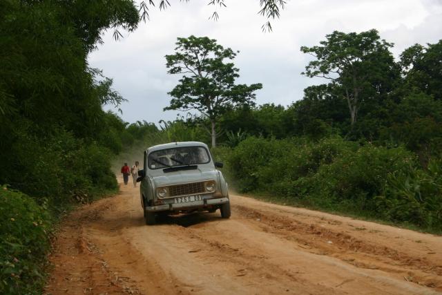 4L sur la route d'Antsanohora