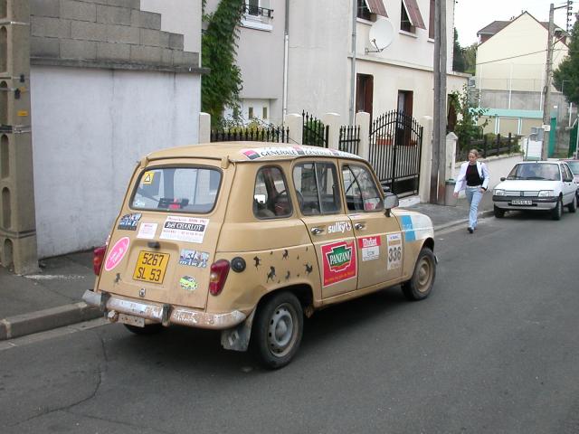 Ma trelle à l'achat, elle avait déjà participé au 4L trophy en 2004