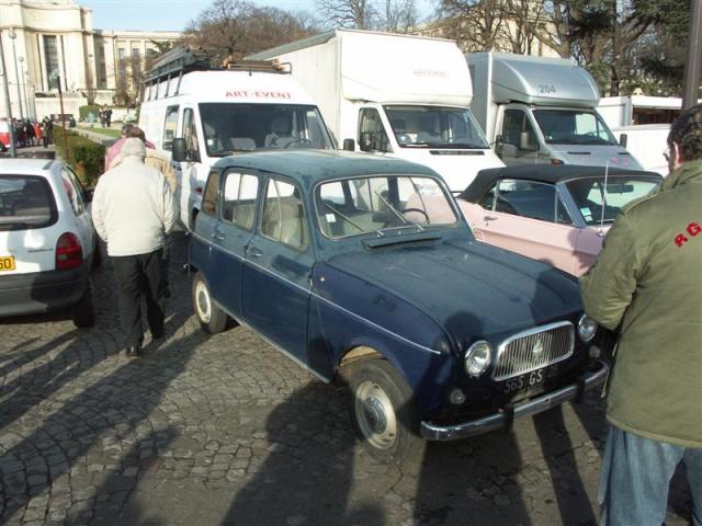 la 2e 4L du rassemblement mais venue en pirate celle ci