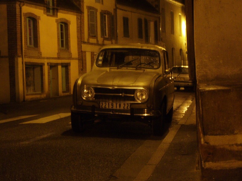 1ère panne! On ne bouge plus! Perdu au fin fonds du Perche...