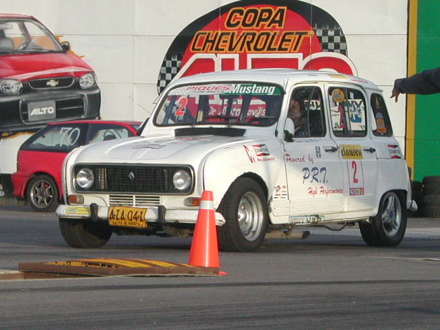 renault4 race