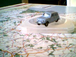 microminiature norev renault 4L