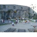 La cour du Château-Fort de Bouillon fermée au public et reservée aux seuls participants de cette sortie.