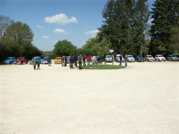 contez bien,  il y a presque tout le monde.  Comment ça on prend tout le parking???  mais nooooon